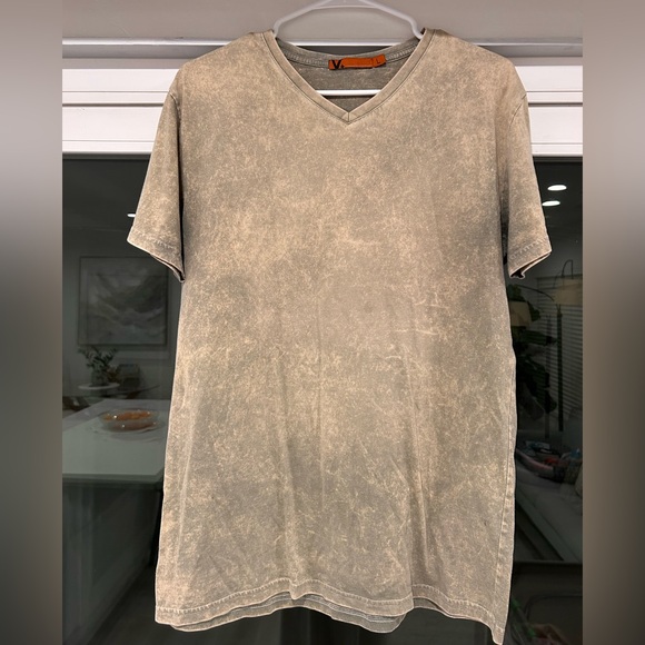 V-Neck Washed Green Tee (Size L) - Picture 1 of 2